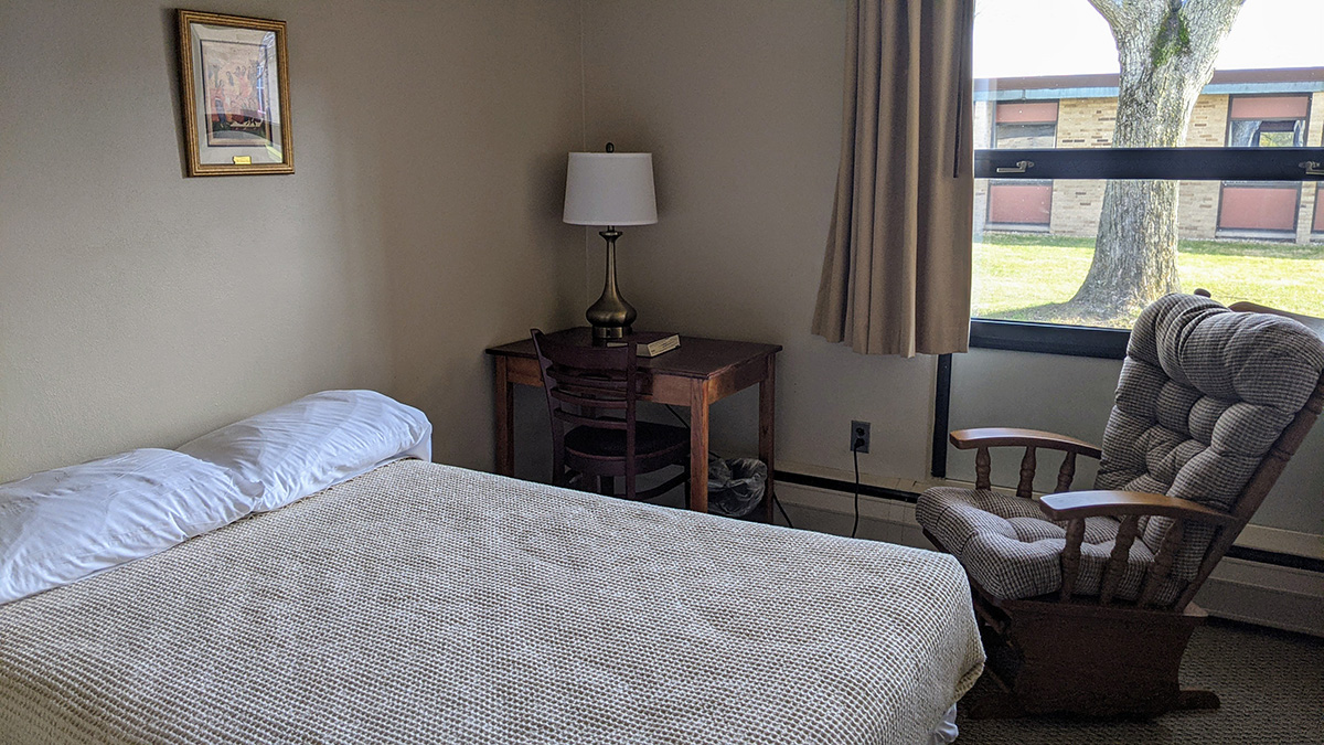 Standard bedroom
